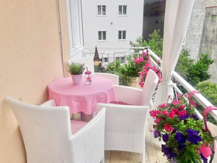 Nina Hotel Baška Voda Buitenkant foto
